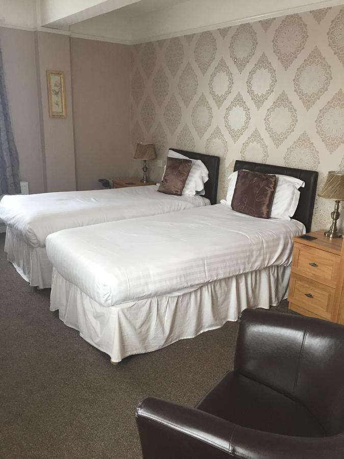 The Chetwynde Hotel Barrow-in-Furness ภายนอก รูปภาพ