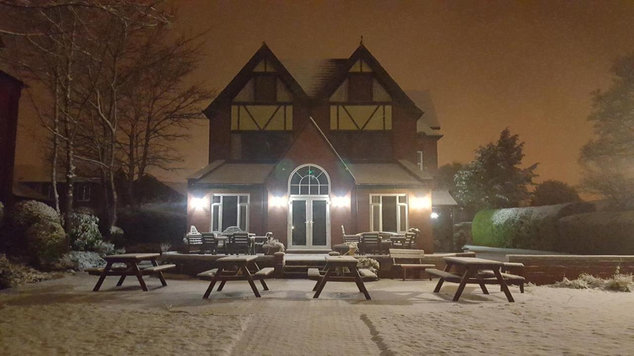 The Chetwynde Hotel Barrow-in-Furness ภายนอก รูปภาพ