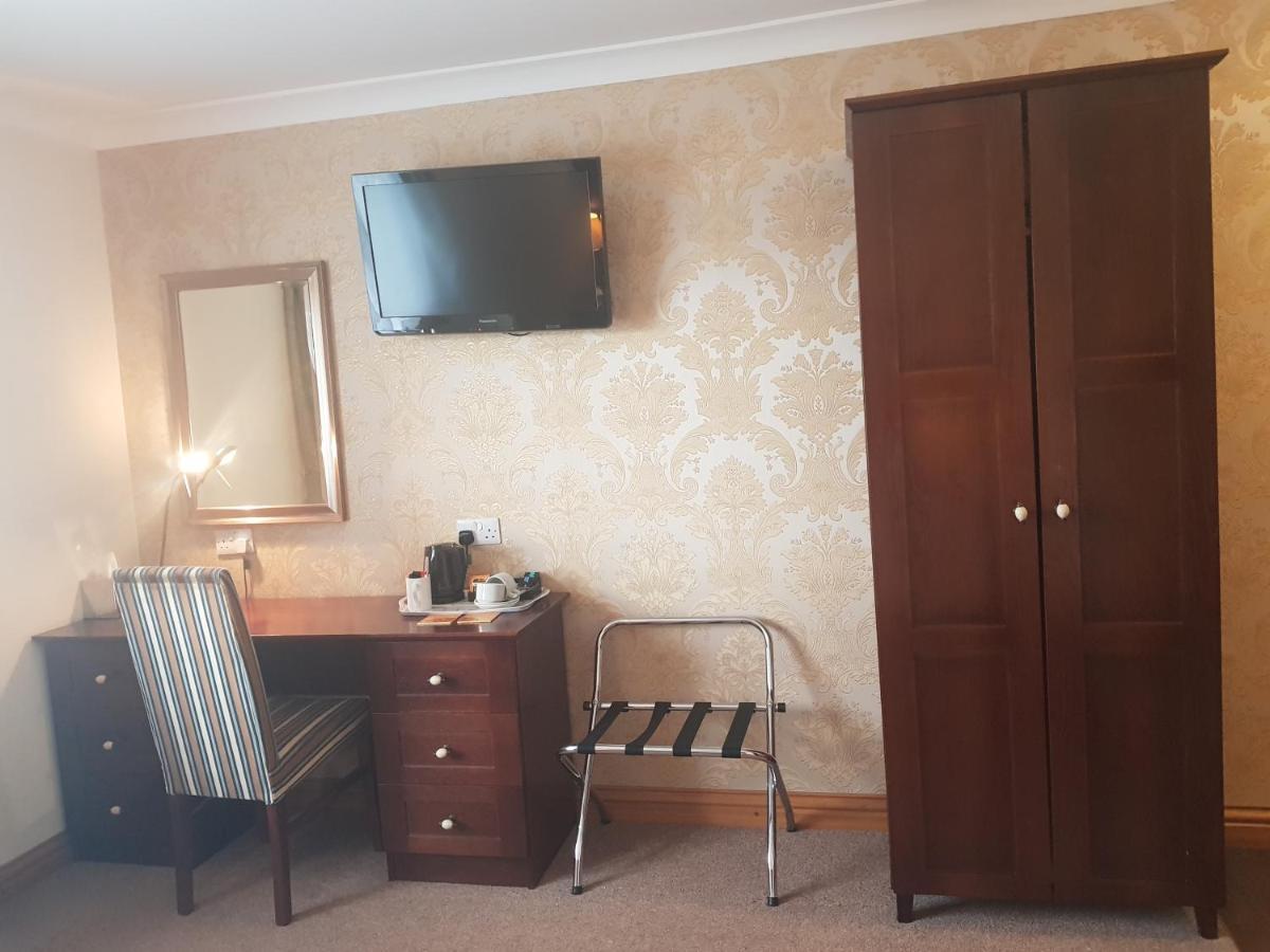 The Chetwynde Hotel Barrow-in-Furness ภายนอก รูปภาพ