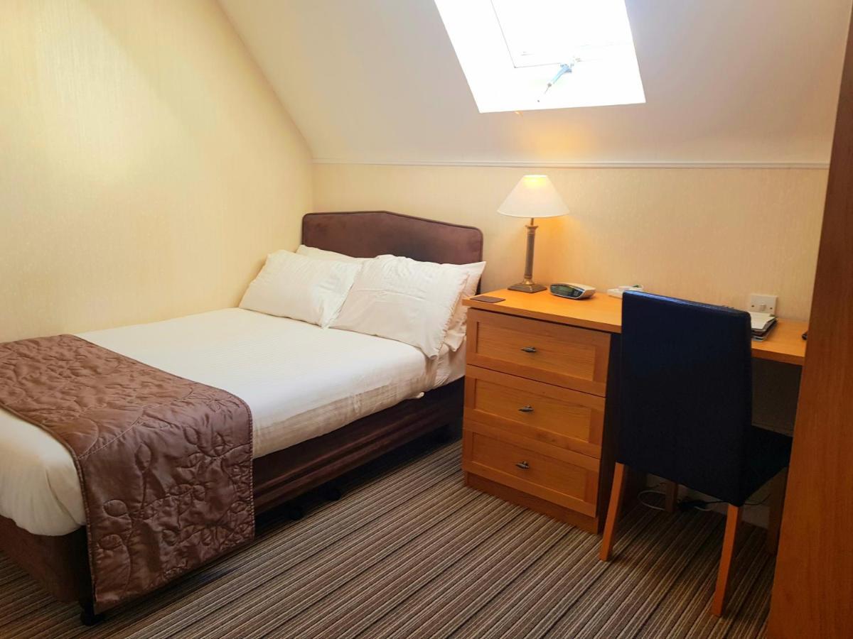 The Chetwynde Hotel Barrow-in-Furness ภายนอก รูปภาพ
