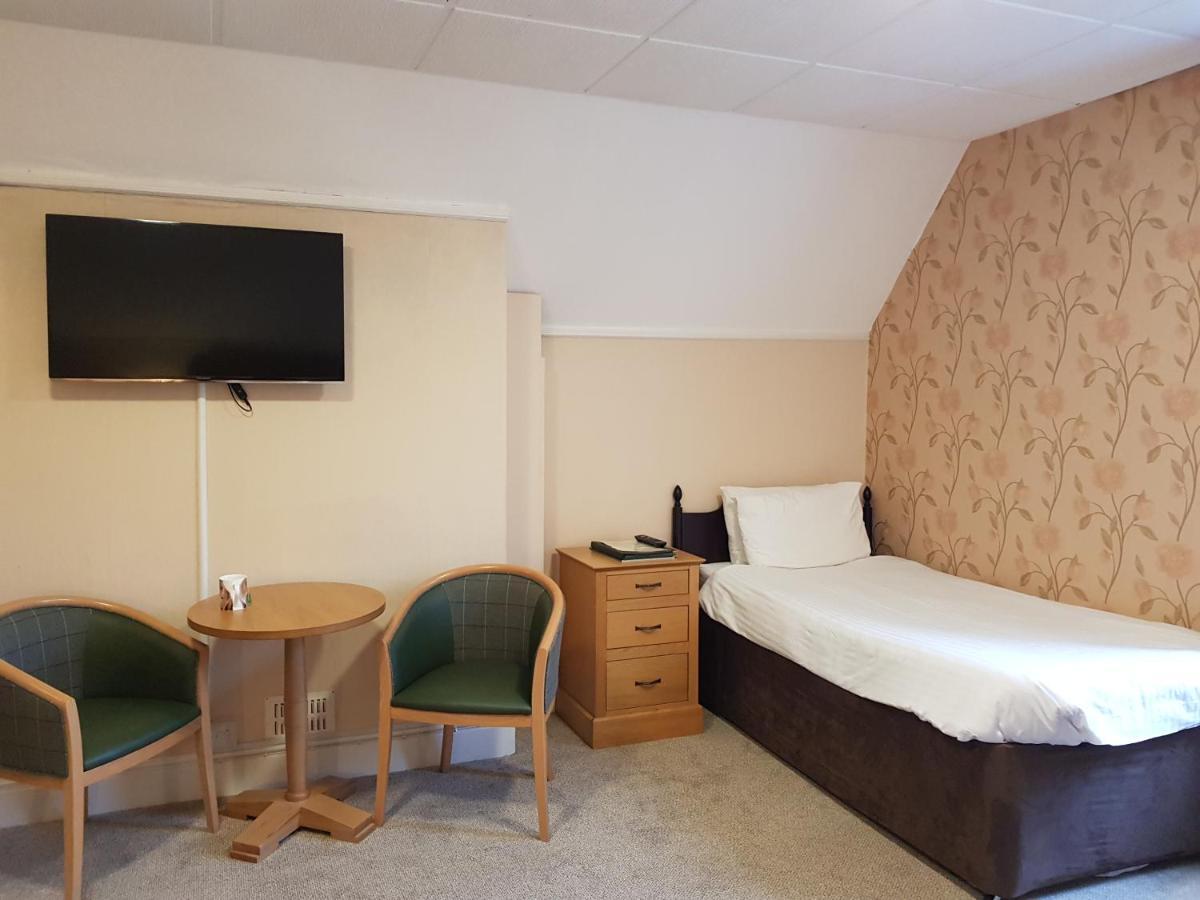The Chetwynde Hotel Barrow-in-Furness ภายนอก รูปภาพ