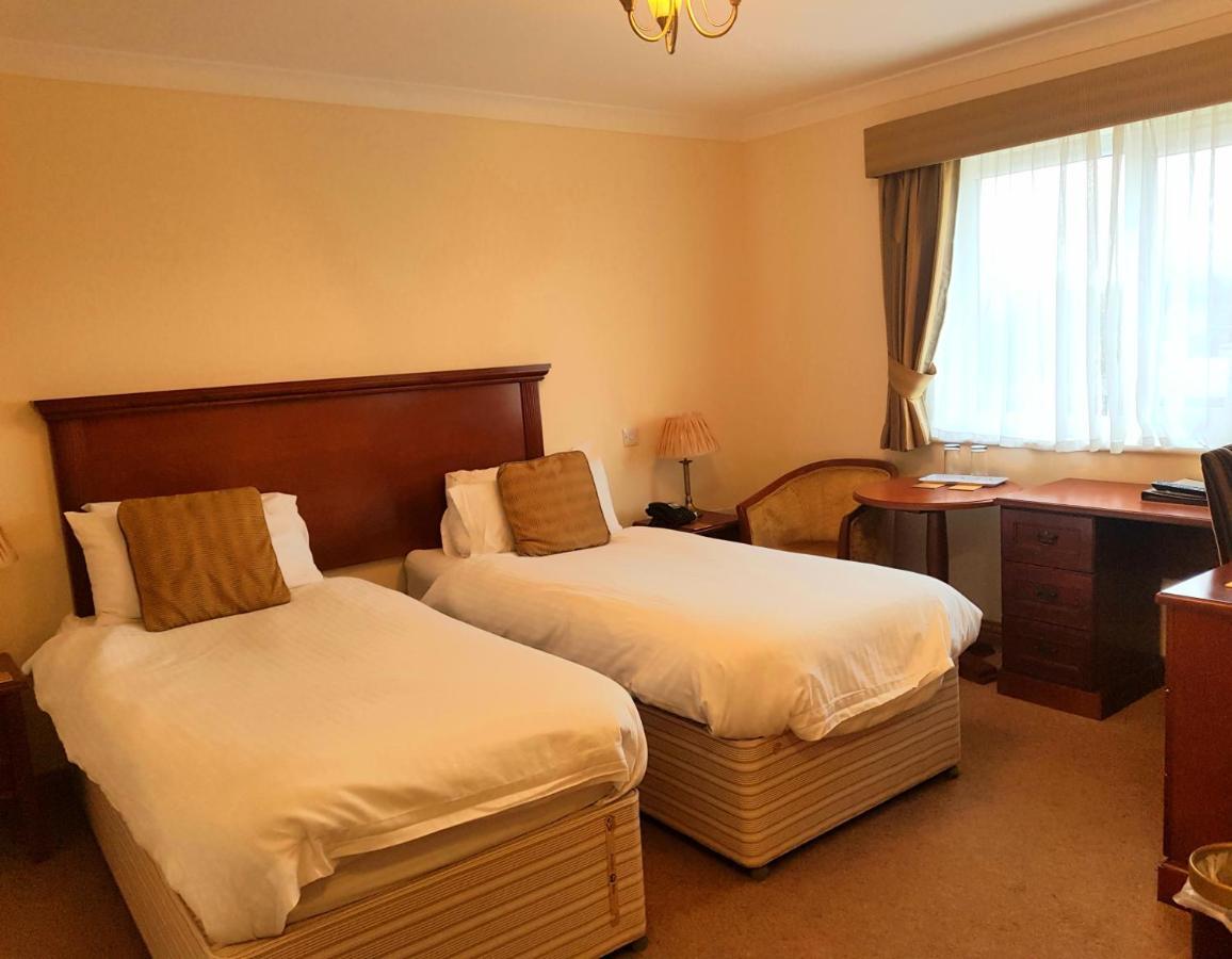 The Chetwynde Hotel Barrow-in-Furness ภายนอก รูปภาพ